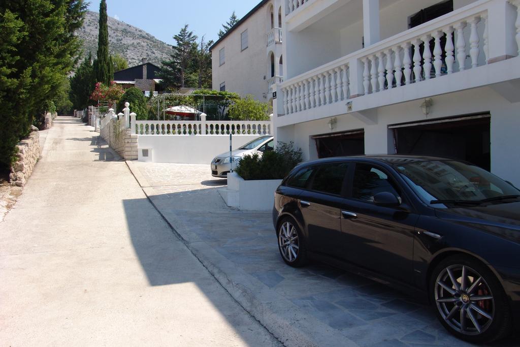 Apartments Jukic Starigrad Paklenica Exterior foto