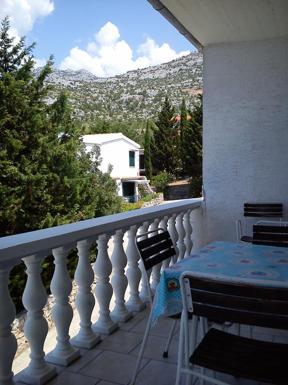 Apartments Jukic Starigrad Paklenica Exterior foto